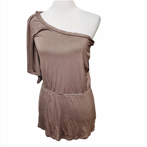 ⭐️ ELLA MOSS Draped One Shoulder Peplum Top - Picture 1 of 7